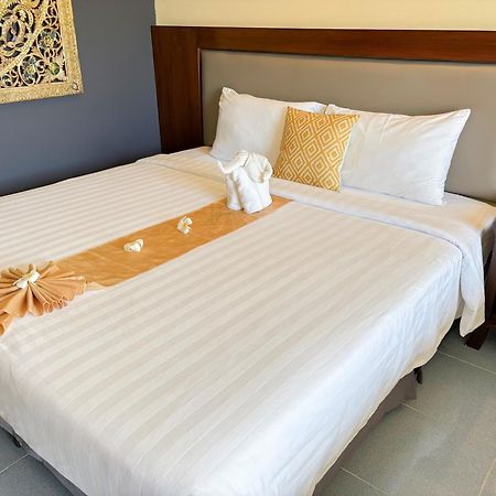 Blue Beach Grand Resort And Spa In Chalong Phuket By Dayuu Ban Saiyuan Exterior foto