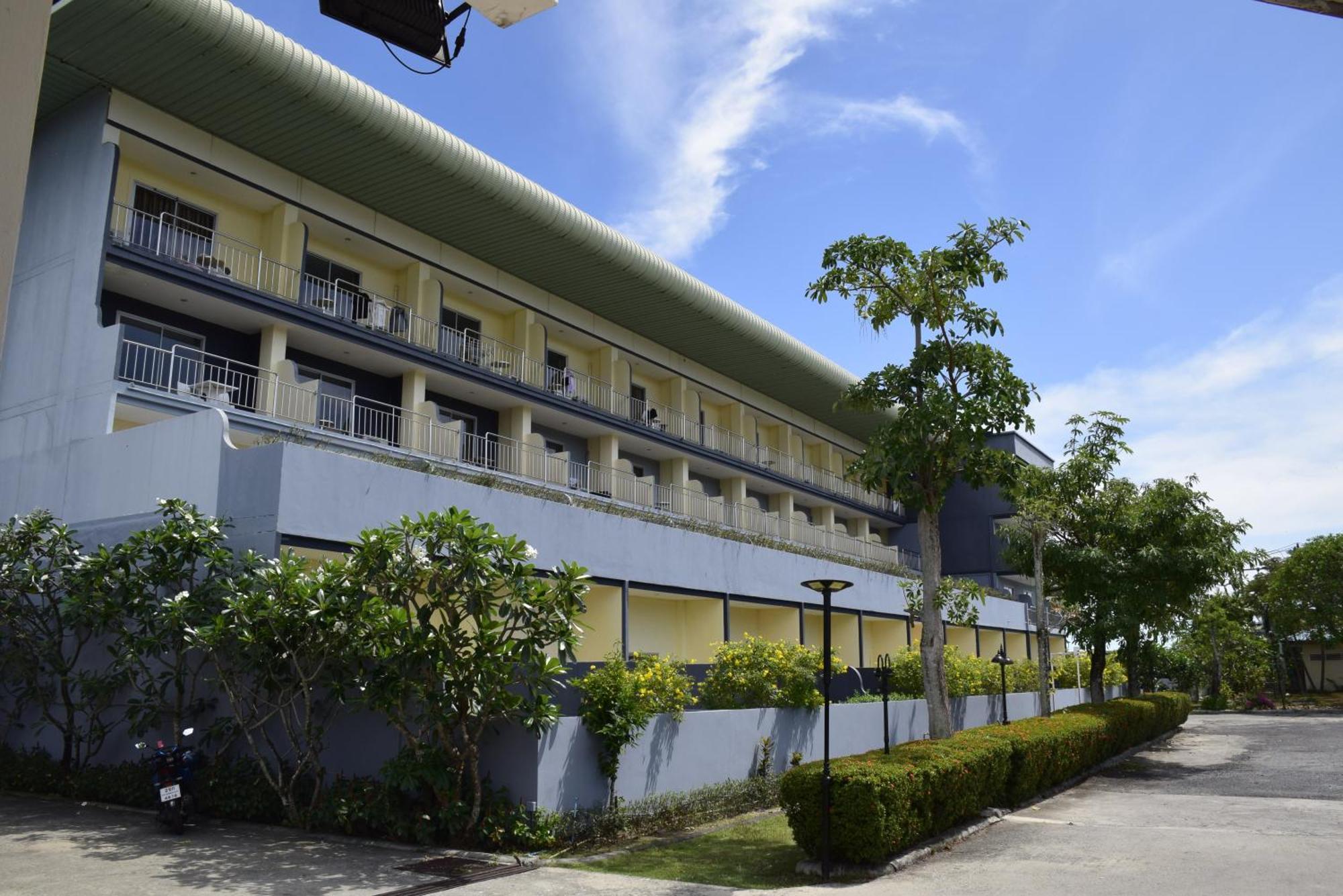 Blue Beach Grand Resort And Spa In Chalong Phuket By Dayuu Ban Saiyuan Exterior foto