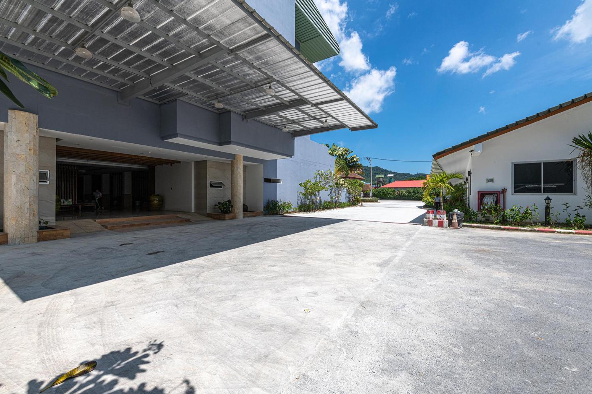 Blue Beach Grand Resort And Spa In Chalong Phuket By Dayuu Ban Saiyuan Exterior foto