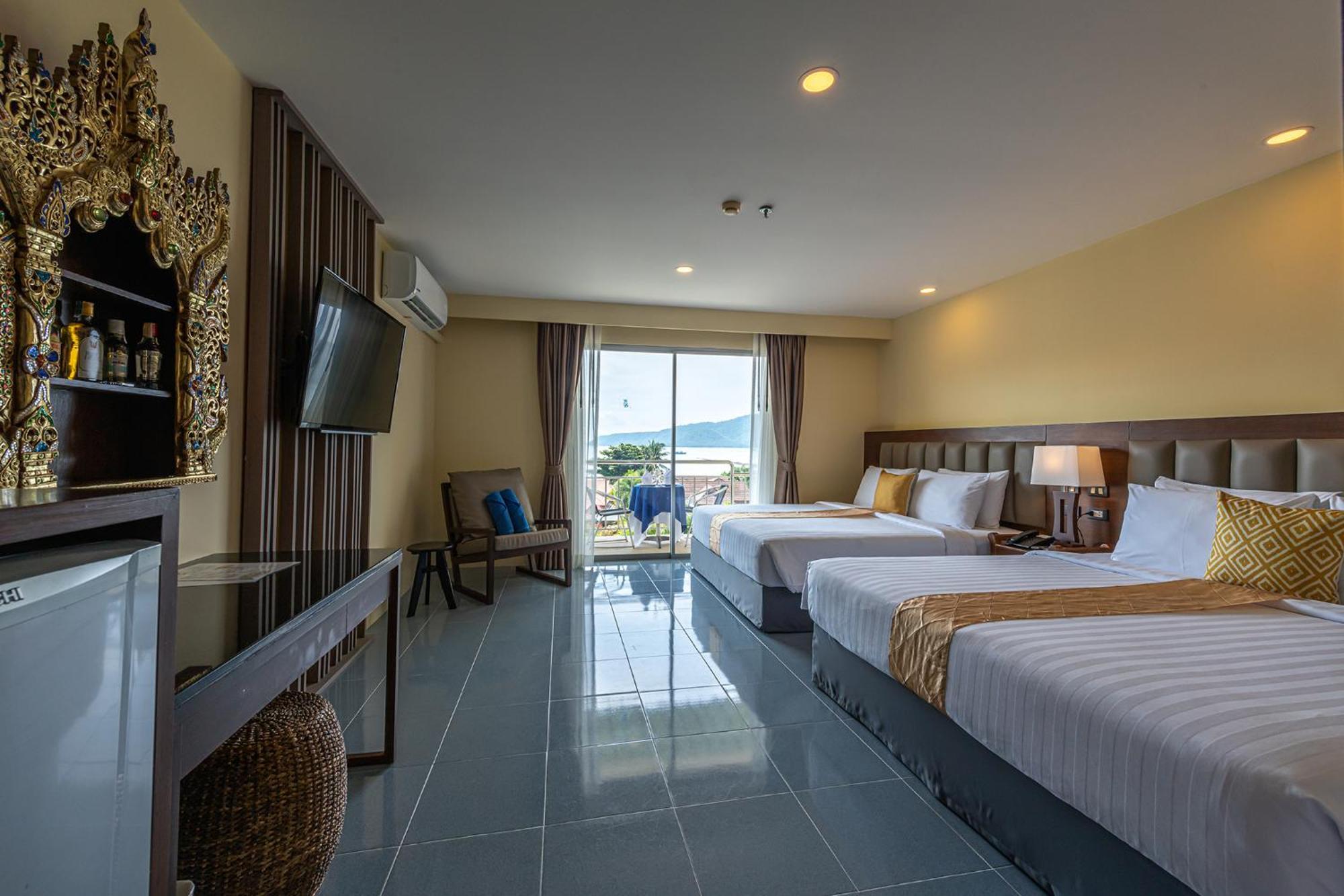 Blue Beach Grand Resort And Spa In Chalong Phuket By Dayuu Ban Saiyuan Exterior foto